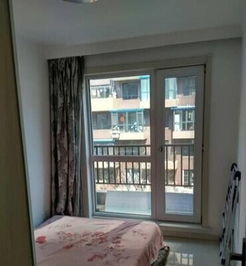 保工地铁口水晶恋城一室精装修急租，家电齐全拎包入住